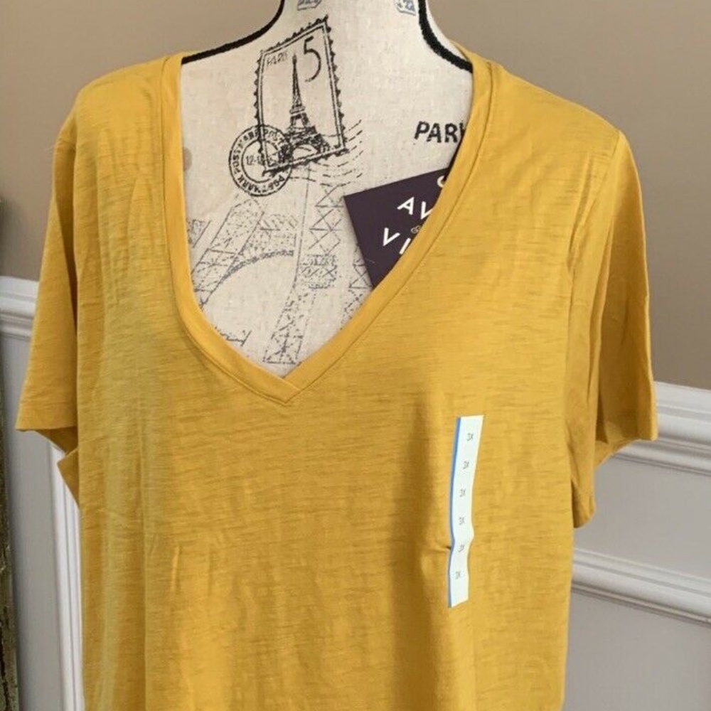 Ava & Viv V neck Gold NWT